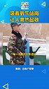 昆仑山上，武警战士吸着氧气站岗，思念着远方的家乡……致敬边防战士！