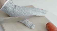牛人发明，超高能的防割手套，再锋利的杀猪刀也奈何不了它