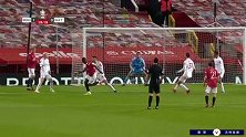 差之毫厘！巴伊接传中头球攻门稍稍偏出