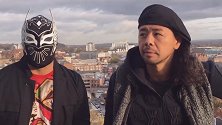 WWE-17年-世界巡演诺丁汉站：辛卡拉携手中邑真辅浏览当地美景-花絮