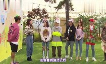 泫雅心直口快说错话,说完了才意识到自己犯错了,赶忙鞠躬道歉