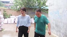 婆婆把孙子看丢，三年后儿子儿媳放下心结回家看望，屋内一股臭味