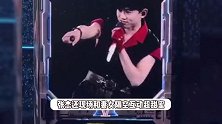 谢娜带女儿看张杰演唱会，7岁跳跳俏俏到妈妈胸口，隔空互动超甜
