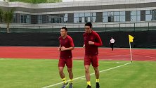 国足海口集结开启亚洲杯备战 范晓冬赵旭日缺席首日合练