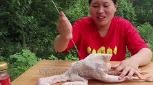 胖妹秘制荷叶鸡解馋，老公不在连瓶盖都拧不开，这下尴尬了