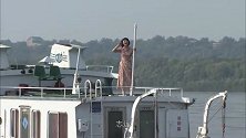戴志远做了个梦，梦见林茵坐船离开他