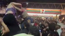 淘汰厄瓜多尔后墨西哥女球迷是这样庆祝的