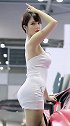 这个短发女人太漂亮了，身材也非常好