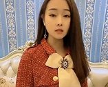 美女老板问小伙如何留住人才，小伙不知道，美女老板霸气回复