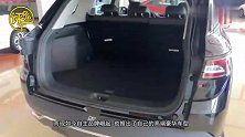 没钱买宝马5系就选它，自带电吸门比奥迪惬意，10万比奔驰豪华