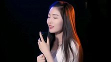 女歌手唱情歌《你会爱我到什么时候》，歌甜人美，梦中女神！