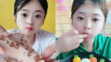 美女直播吃小南瓜零食,各种口味任意选,是我向往的生活