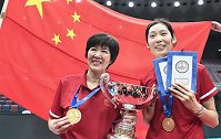 史无前例！朱婷蝉联世界杯MVP 中国女排全队庆祝国庆