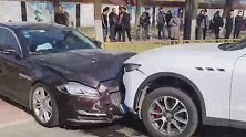 陕西铜川：刑拘！俩老板因员工跳槽，街头开豪车互撞