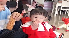 女儿和爸爸一起吃肉，还把肉藏起来不给妈妈，小棉袄真是寒心啊！