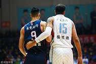 亚洲顶级内线再碰面！易建联23+12VS哈达迪15+16+5