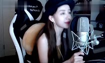二珂闭眼深情演唱《一个人的行李》,认真的样子迷倒一片