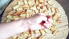 不用烤箱做苏打小饼干，低油无糖，无任何添加剂，上桌就被抢光