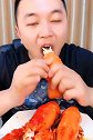 吃货吃龙虾，来个脱壳吃法，太完美了！