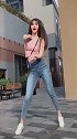 爱跳舞的漂亮姑娘，这身材你觉得如何