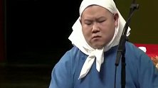 岳云鹏坐马扎戴白毛巾说相声，什么时候相声都被他搞乱了！
