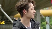 天天兄弟录跨年主题曲，王一博靠大长腿“划水”，继续安利锤子舞