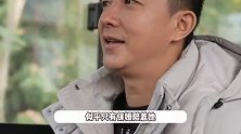 卢靖姗挺二胎孕肚产检，孕晚期四肢依旧很苗条，网友猜测是男宝宝