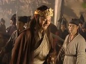 任我行吸星大法天下第一，怎料岳不群辟邪剑谱深藏不露，精彩