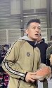 陈冠希 男子汉大丈夫，说话一言九鼎，说退出娱乐圈就退出，如今专心做自己的潮牌养家，加油！