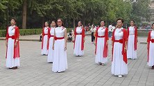 北京紫竹院公园杜老师舞团广场舞，这群大妈跳得越来越好支持她们