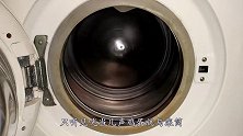将鸡蛋扔进洗衣机中，会发生什么？老外亲测，画面太辣眼睛！