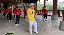 团队表演36步花式鬼步舞，步伐整齐配合默契，太优秀了！