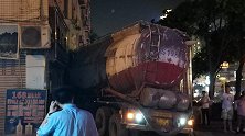 四川达州一罐车闹市区失控：已致1死14伤 肇事驾驶员被控制