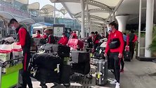 恒大抵达白云机场结束海外拉练 李学鹏留在广州过年