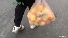 想吃东北冻梨不用等到寒冬腊月，只需1个小窍门，1天冻好