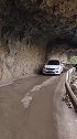 贵州一条凿在悬崖绝壁上的公路，光看视频就腿软
