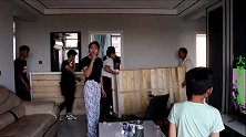 给新房搬家具，身为九尺男儿的我却很尴尬，整的我太自卑了