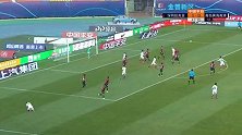 上半场补时第3分钟青岛黄海青港球员高翔射门 - 被扑