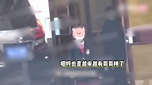 霍思燕带儿女去私立医院，二胎女儿罕露面，穿校服扎丸子头超漂亮