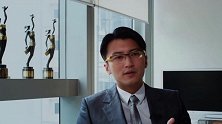 谢霆锋辟谣父子关系不融洽后，首晒与爱猫合影