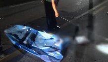 广西河池：一辆轿车冲了过来！老人被撞倒后遭二次碾压身亡