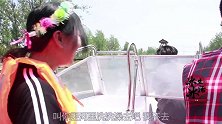 农村冰冰和龙龙一起坐快艇，充满疯狂刺激的感觉，绿色森林太美了