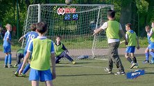 金逗哥一传一射尽显王者风范 微微一笑已赢得国足信任？