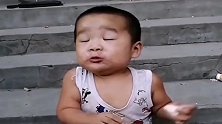 宝宝诠释了用生命吃橘子，表情太逗了，这么酸咱不吃了行吗