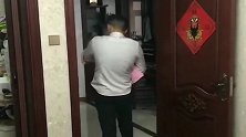 自从给他生了个女儿，一天到晚这个样，这个糟老头简直了