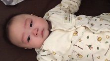 2个多月的小宝宝委屈要哭，这小样让人瞬间抵抗力化为灰烬
