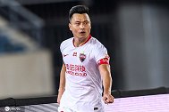 技术扶贫！郜林斯曼一传一射打懵建业 保送深足进入前四