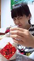 护士小姐姐偷酒喝，下肚后的反应真是绝了，看一次笑一次！