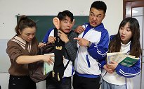 二浪记：二浪的奇葩丢作业方式，被老师识破无奈重写一遍