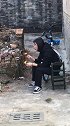这才是吃烤红薯的真实写照，小姐姐看起来果然霸气